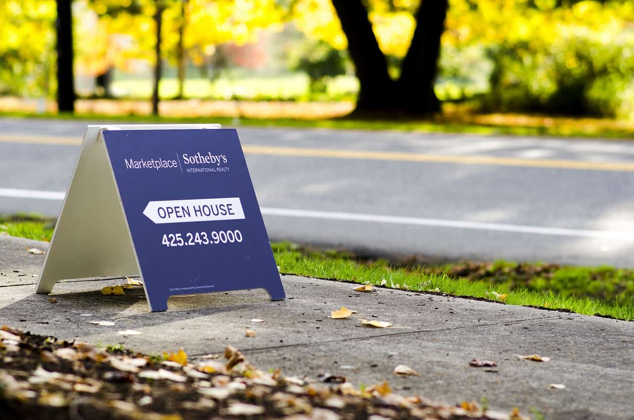 Top Five Reasons You Need a Lawyer at Your Real Estate Closing